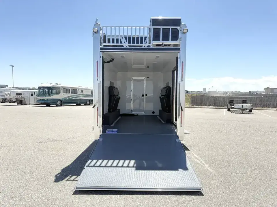 2027 Cimarron Freedom Toyhauler lq photo 5