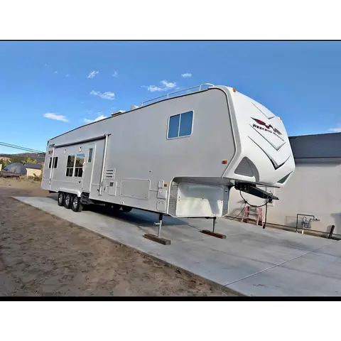 2008 Weekend Warrior cl4005 — Enclosed Trailers
