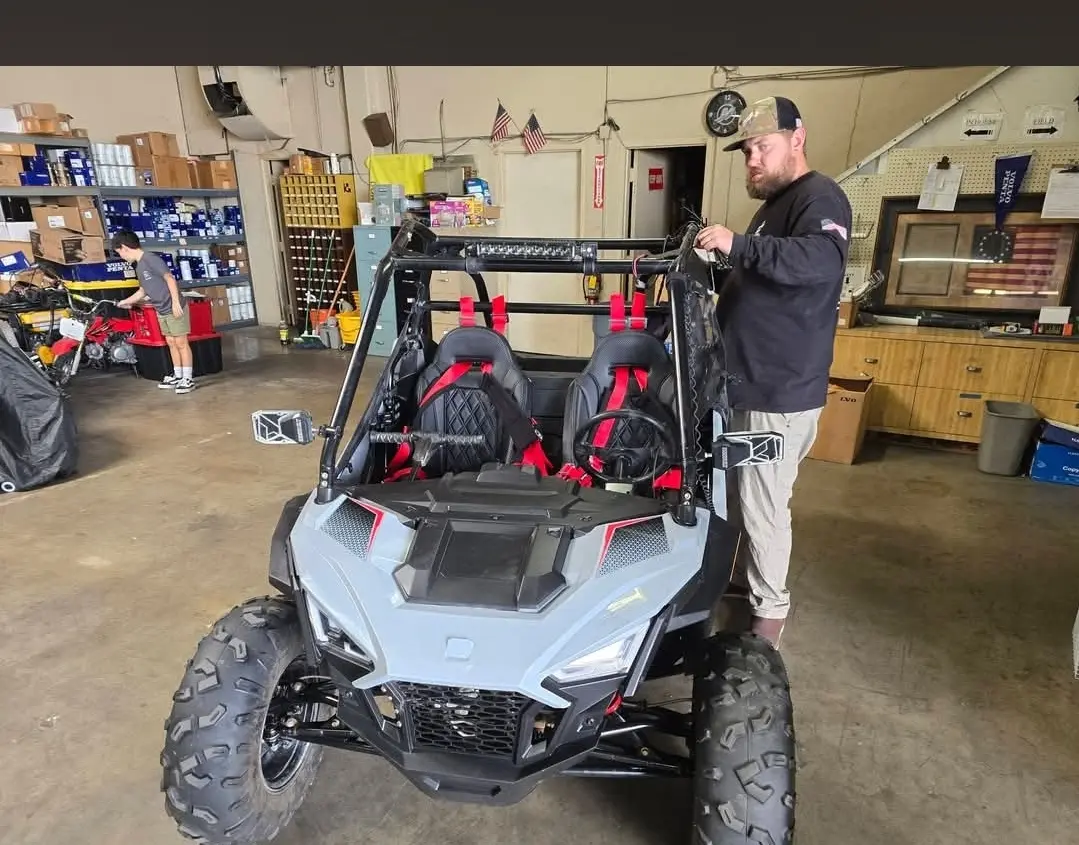 Polaris RZR 200 EFI photo 3