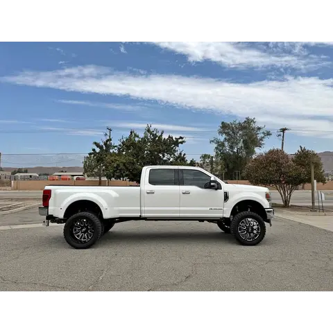 2022 Ford f-350 King Ranch Pickup — Trucks / SUVs