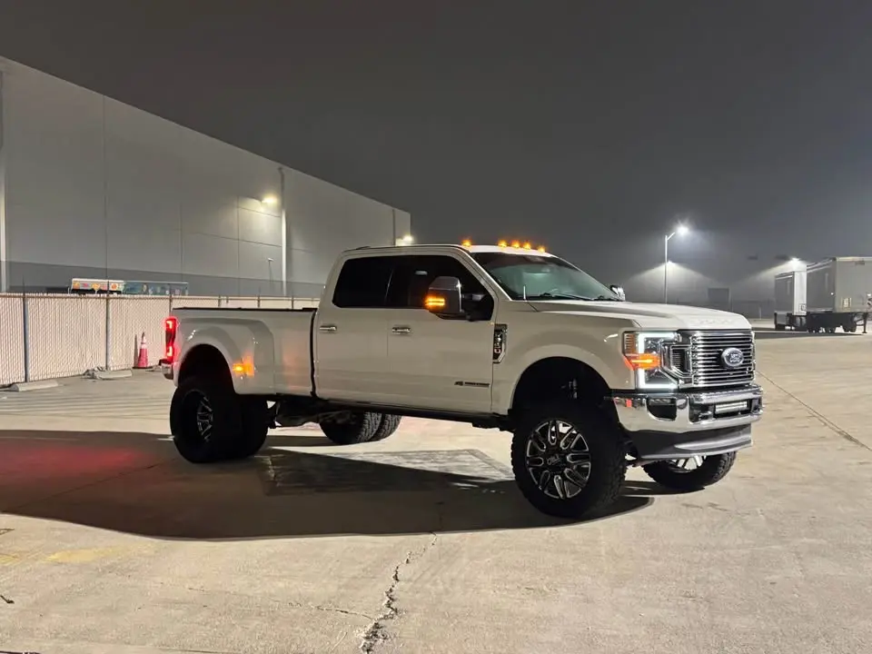 2022 Ford f-350 King Ranch Pickup photo 4