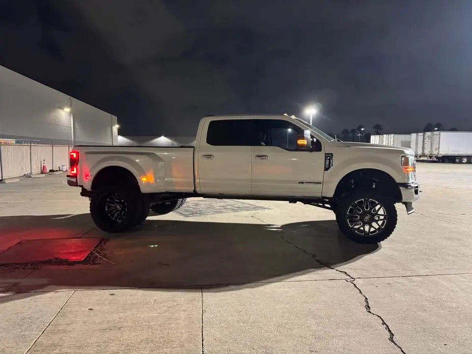 2022 Ford f-350 King Ranch Pickup photo 6