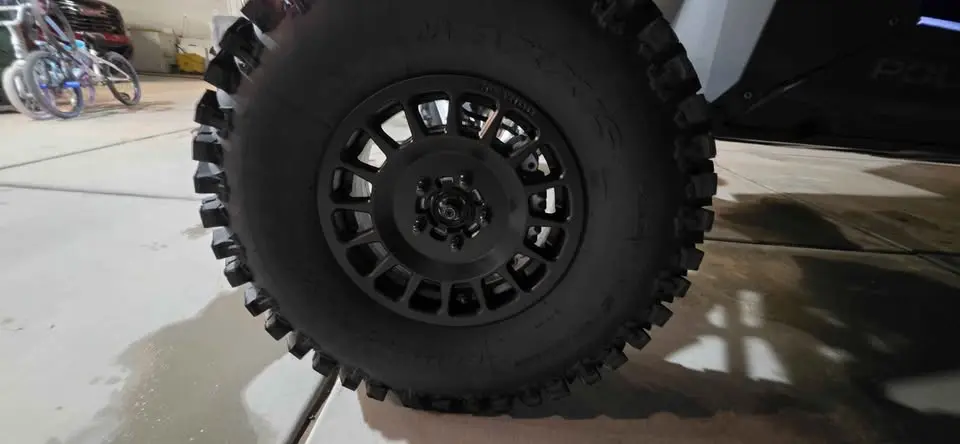 2022 Polaris rzr Pro R Premium photo 9