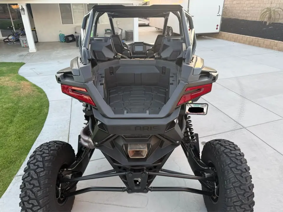 2025 Polaris Pro R 4 Ultimate photo 5