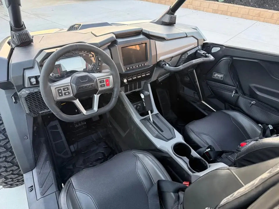 2025 Polaris Pro R 4 Ultimate photo 6