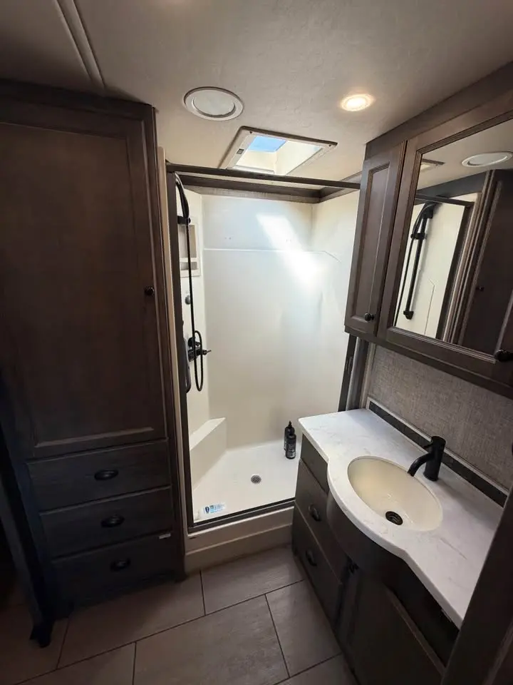 2023 Tiffin Motorhomes Allegro Bay photo 8